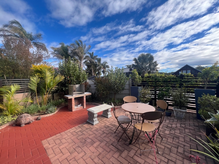 4 Bedroom Property for Sale in Herolds Bay Western Cape